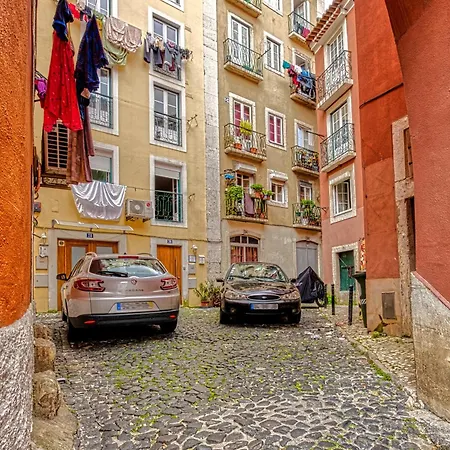 Porta Da Muralha De Lisboa 1375-3